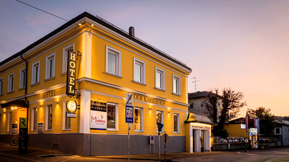 Das Hotel Restaurant Der Kaiserhof von außen